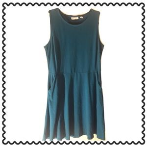 New York & Co sleeveless fit & flare pocket dress
